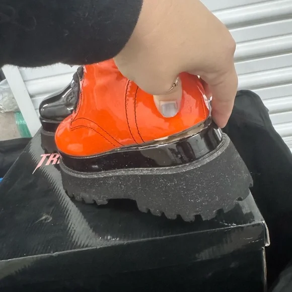 COLOR ME HAUNTED MISMATCHED BOOTS (damaged, photo shown) - Picture 6 of 11